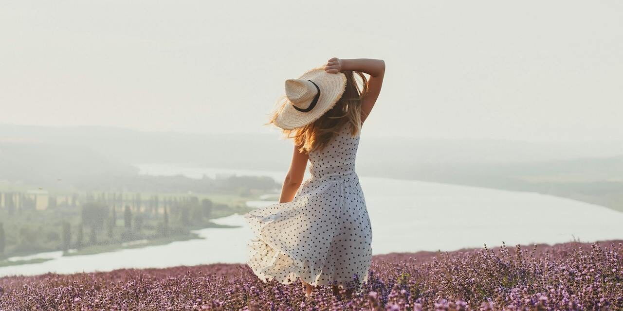 woman-field woman-field